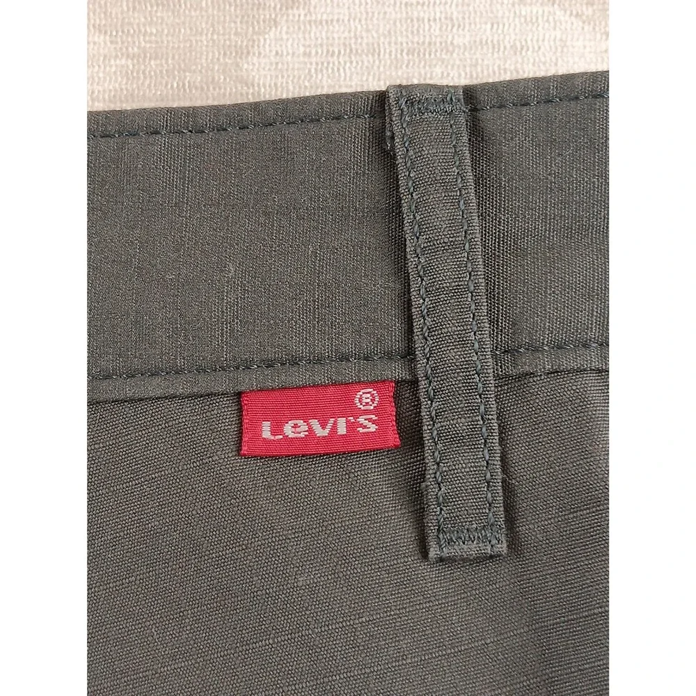 Levi Strauss Co Mens Cargo Shorts Olive Green Waterless Size 38 - Picture 9 of 9